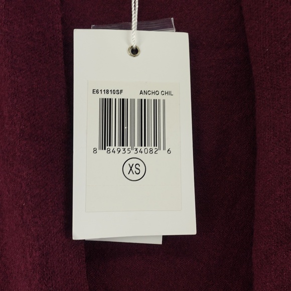 Stitch Fix Evolution Women's Cardigan 3/4 sleeves red maroon Size XS NWT - Picture 3 of 8